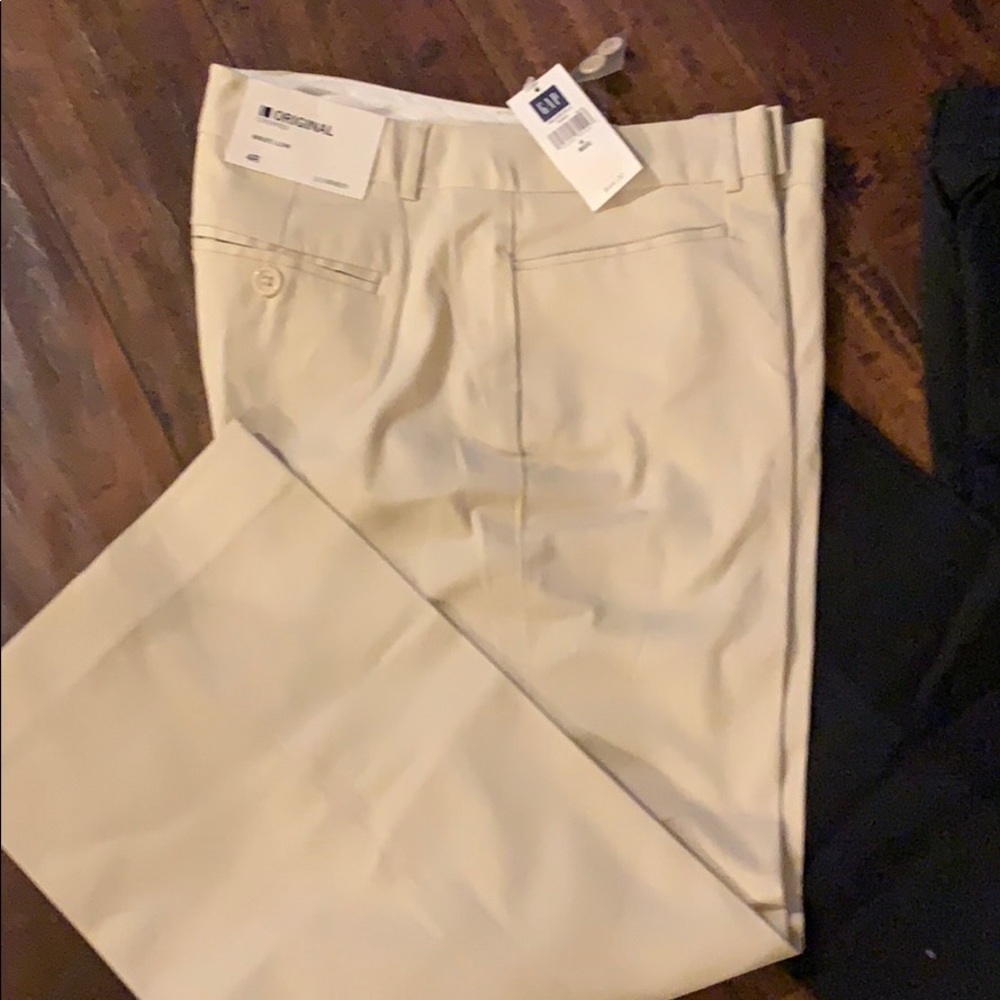 New w/ tags Gap chino cropped pants